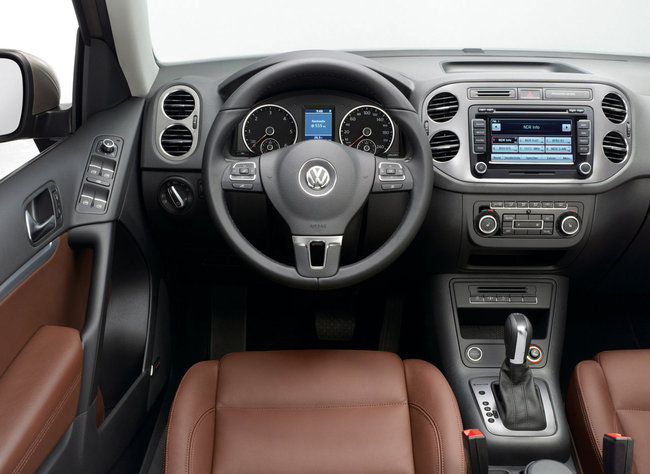 Volkswagen-Tiguan-interni-2