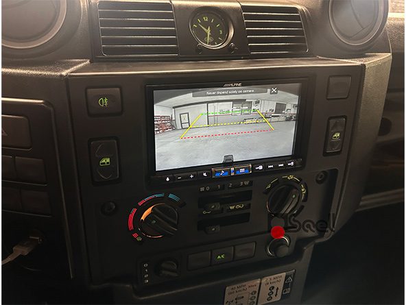 Retrocamera Alpine Land Rover Defender TD4