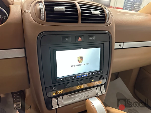 alpine-ilx-705d-autoradio-carplay-porsche-cayenne-e1-9pa.-2webp