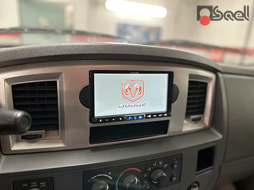 autoradio-carplay-alpine-dodge-ram