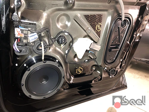 upgrade-audio-audi-q5-fy-num1