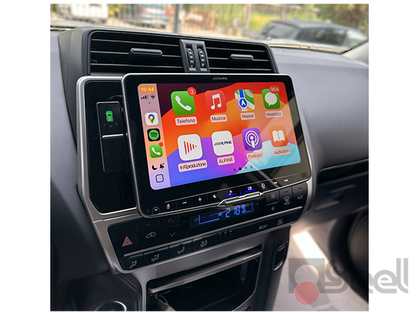 alpine-ilx-f905d-toyota-land-cruiser