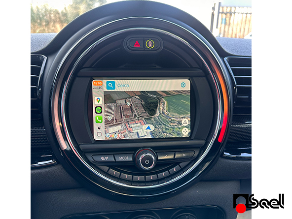 CarPlay installato su Mini Clubman F54