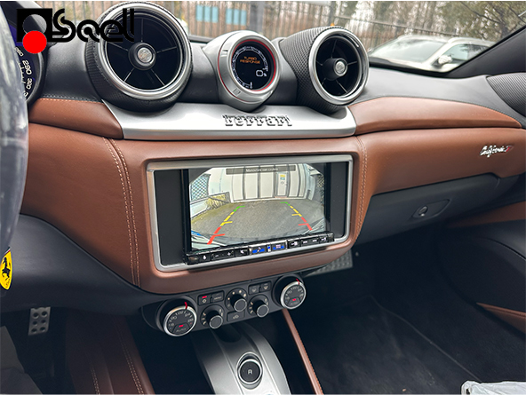 Retrocamera installata su Ferrari California T
