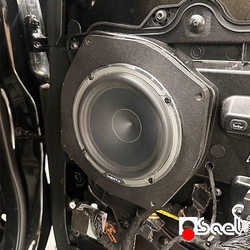 Woofer Hertz su Range Rover Sport